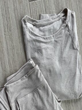 Outdoor Voices Joggers/Sweatshirt Set Size Small